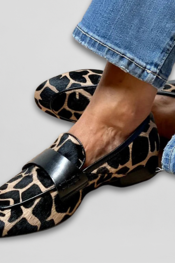 Mocasín con patrón hecho a mano