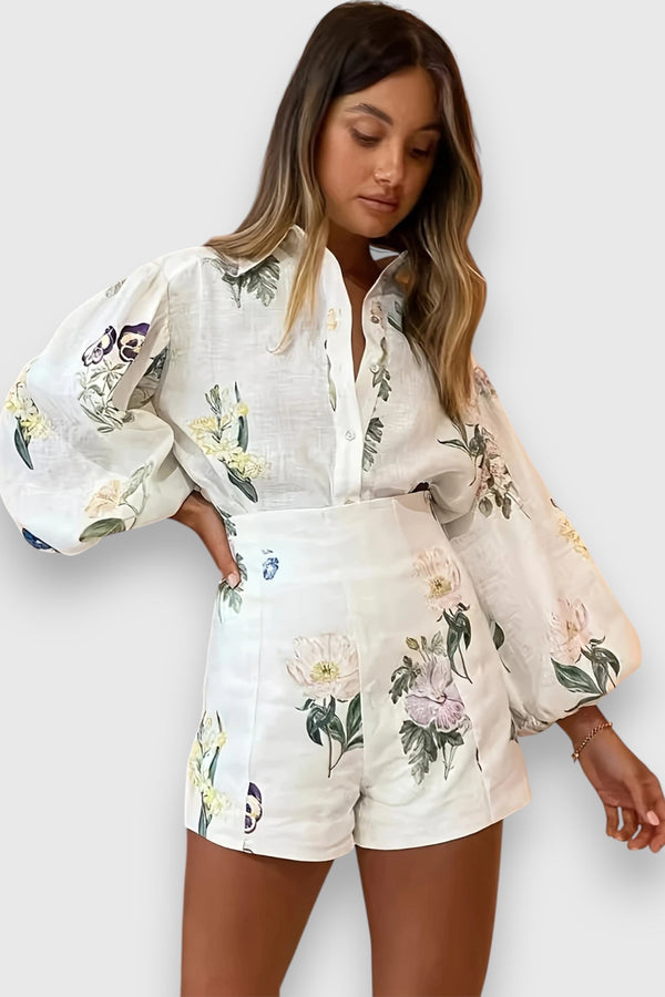 Conjunto de dos piezas con estampado floral vibrante