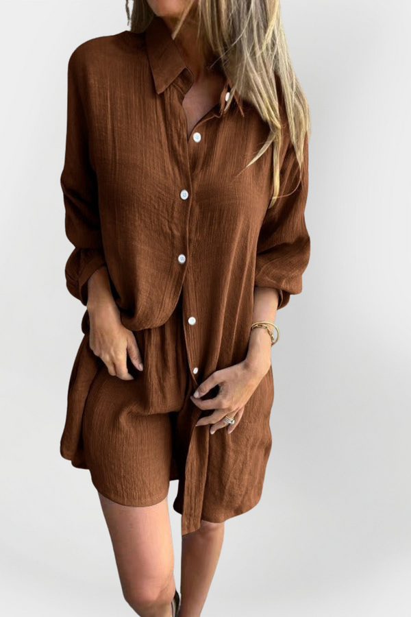 Conjunto de blusa y pantalones cortos diarios