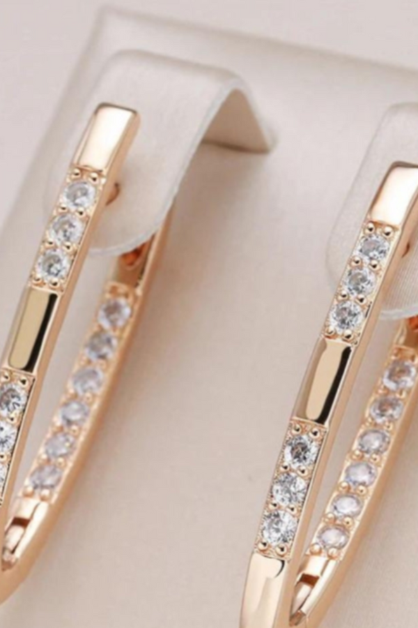 ELEGANTES PENDIENTES DE CIRCONITA EN ORO