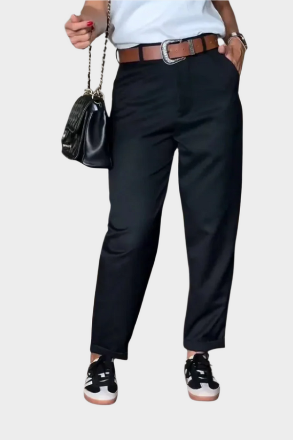 Pantalones elegantes con costuras