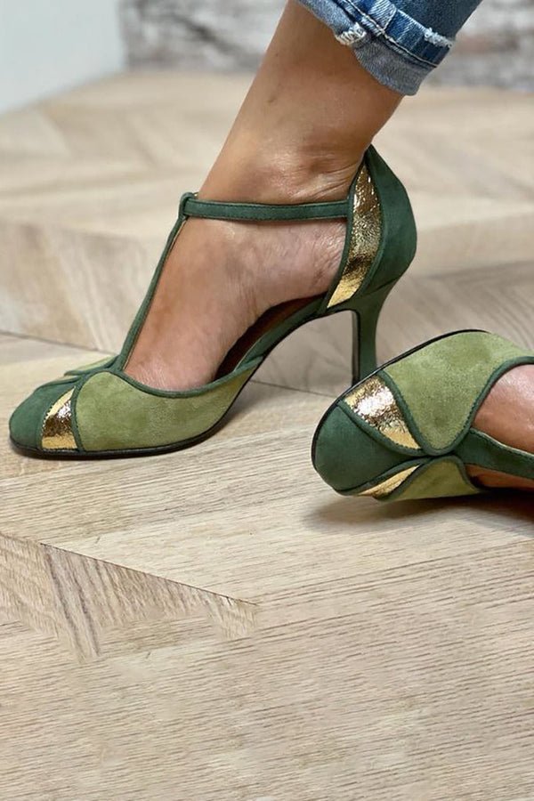 Alona™ | Escote patchwork con tira en T y punta cerrada