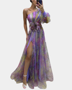 Vestido romántico con abertura