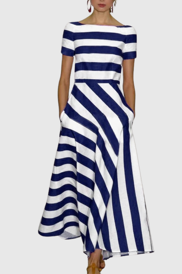 Elegante vestido largo con rayas y mangas cortas
