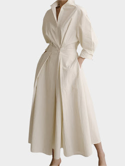 Elegante vestido de corte A con cuello polo