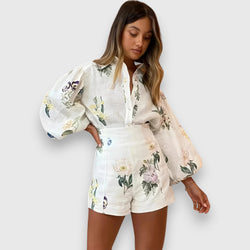 Conjunto de dos piezas con estampado floral vibrante