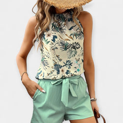 Conjunto con diseño tropical y top halter