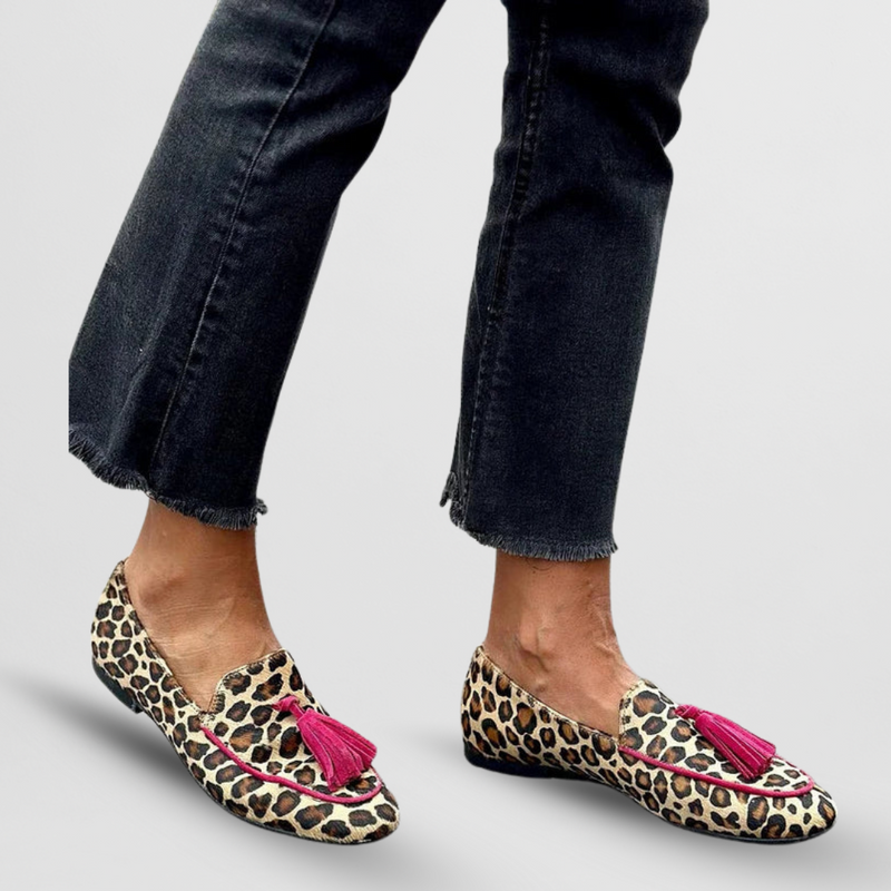 Pantuflas relajadas con borlas