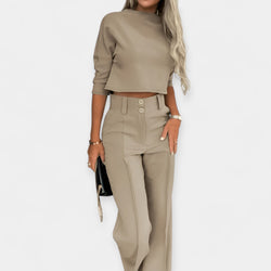 Conjunto de top corto y pantalón