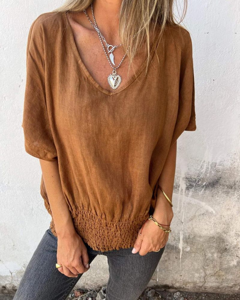 LENNOX – CAMISETA DE CUELLO EN V CON CORTE CERRADO 