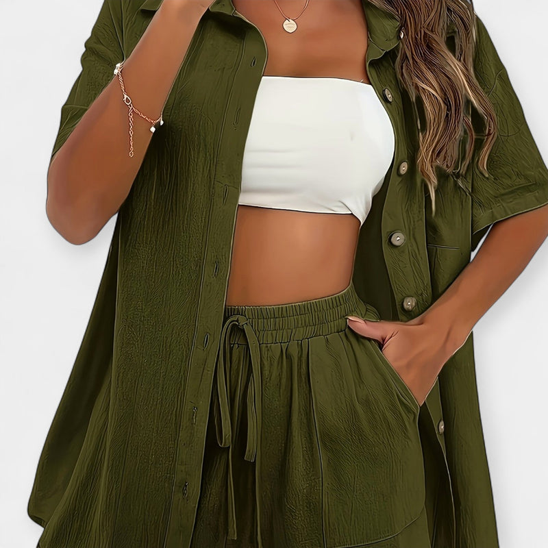 Conjunto de camisa y pantalones cortos