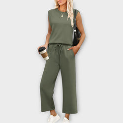 Conjunto de mujer: suave, elegante y con estilo.