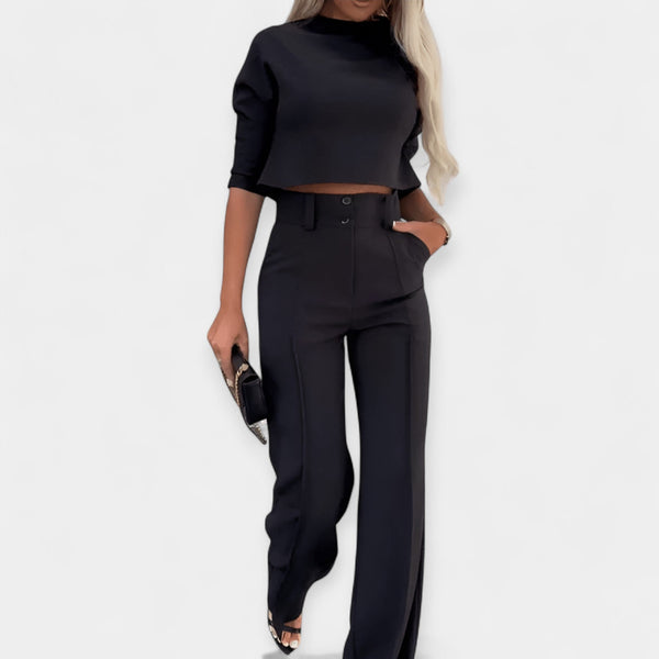 Conjunto de top corto y pantalón