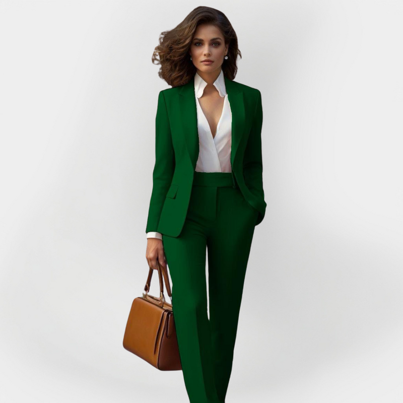 Traje elegante de mujer