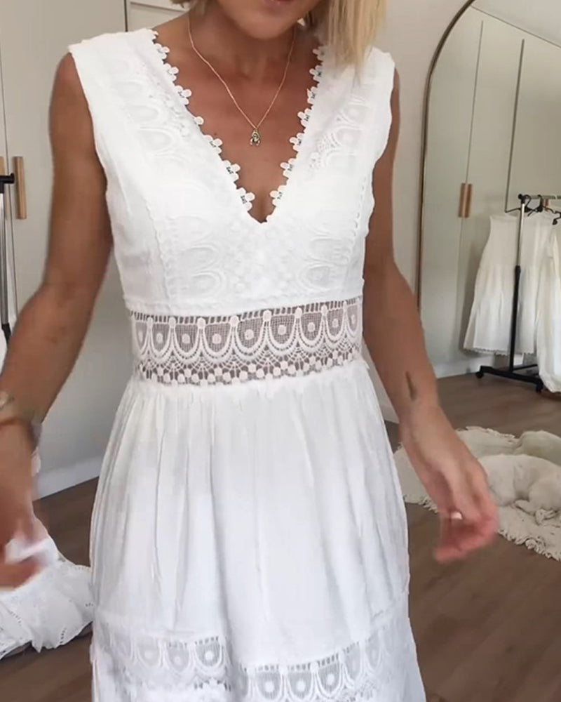 Eleni | Vestido elegante con encaje y escote en V