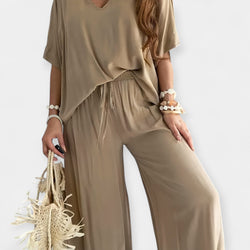 Conjunto aireado con pantalón ancho y blusa holgada