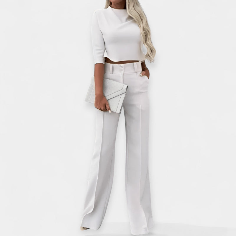 Conjunto de top corto y pantalón
