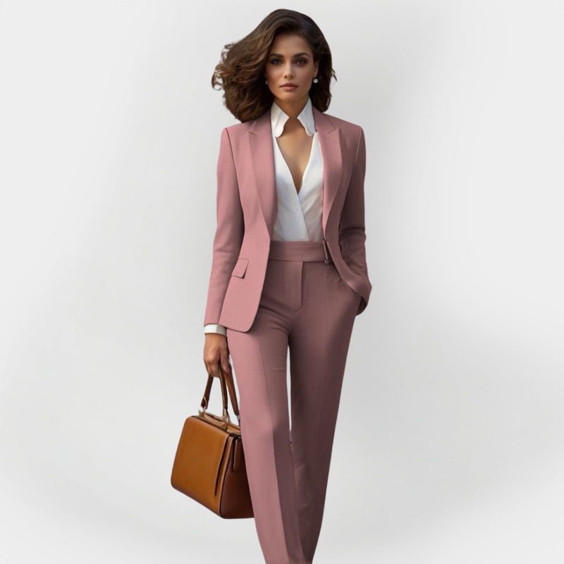 Traje elegante de mujer