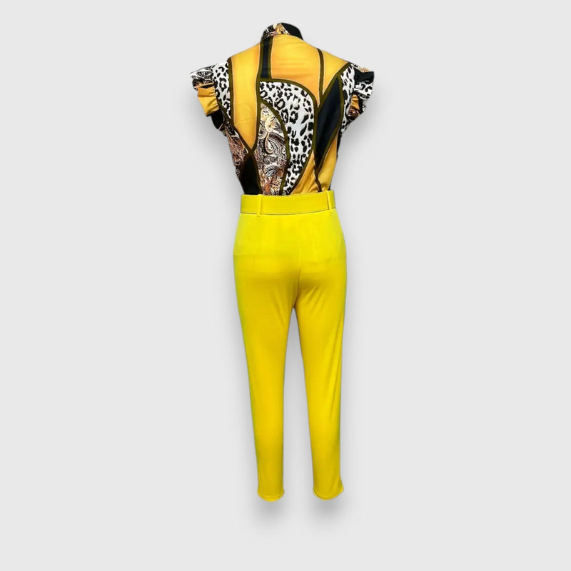 Conjunto de dos piezas con estampado de leopardo moderno