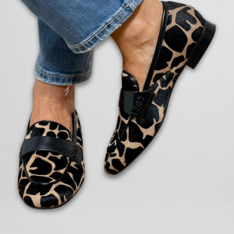 Mocasín con patrón hecho a mano