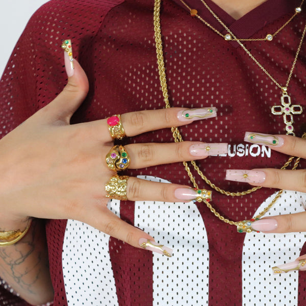 Anillo de gemas con toques de color