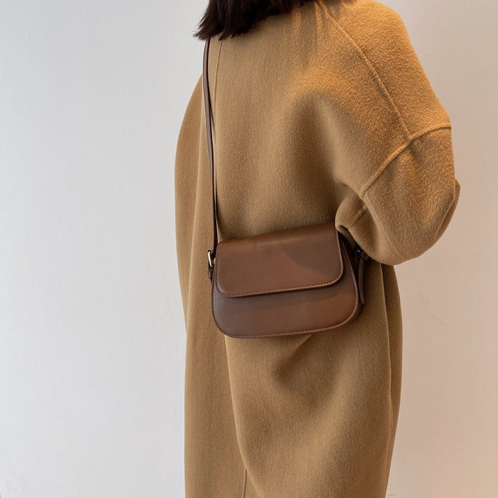 Bolso bandolera Avery™ Classic Saddle