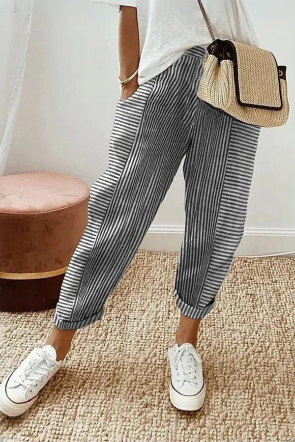 Celia | Pantalón clásico de algodón a rayas 