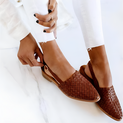 Romy | Sandalias clásicas de cuero hechas a mano 