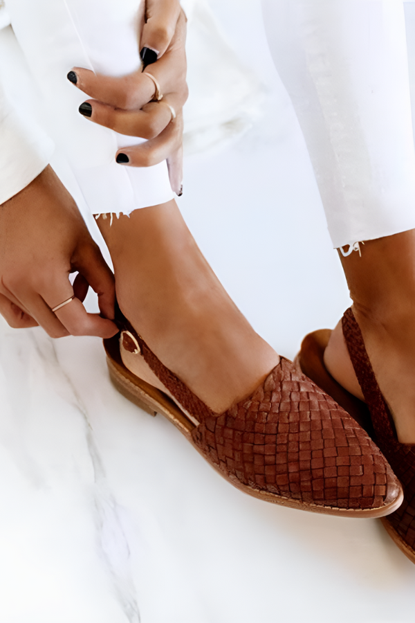 Romy | Sandalias clásicas de cuero hechas a mano 