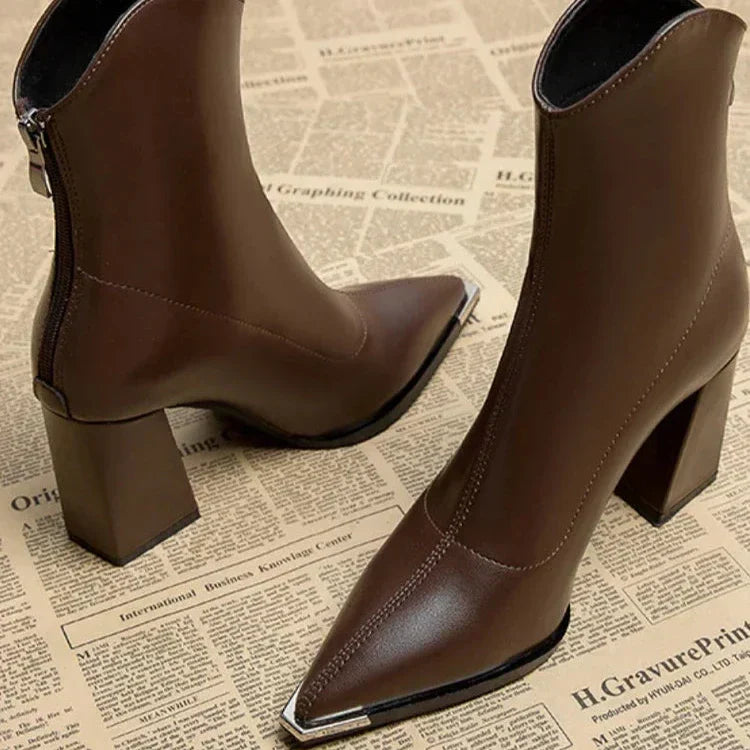 Celeste | Botas con punta cromada