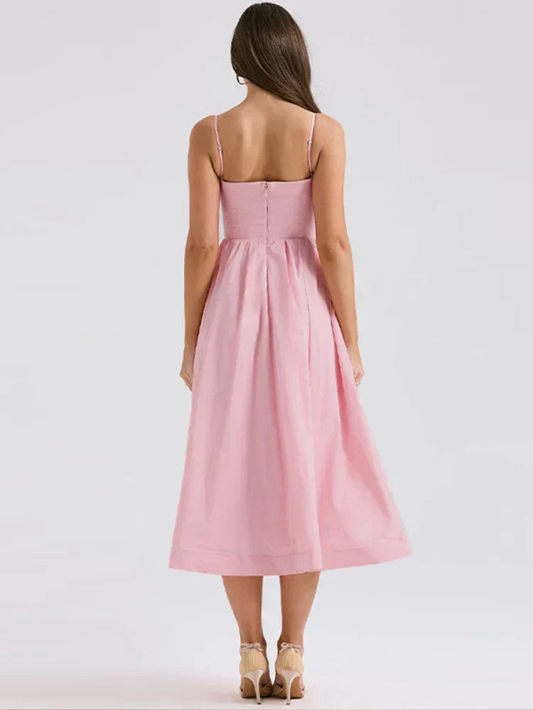 Vestido con línea ancha y suave de satén