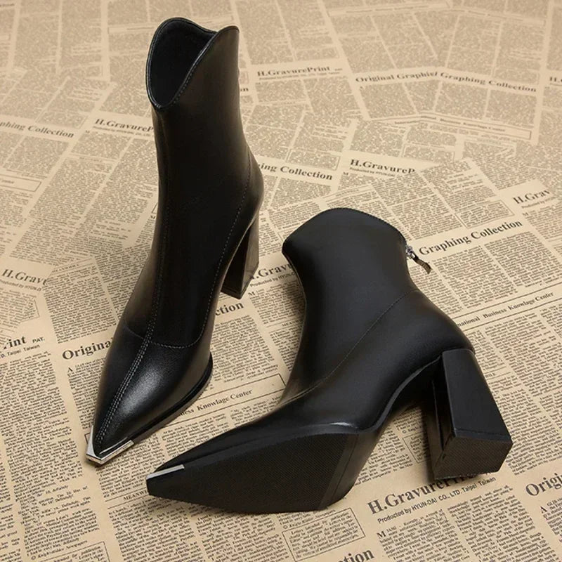 Celeste | Botas con punta cromada