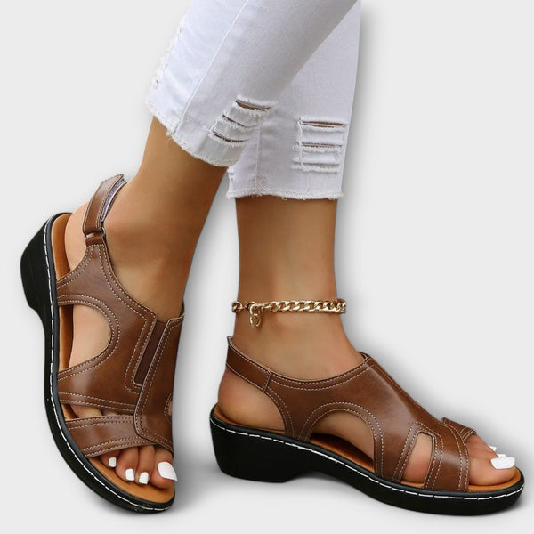 Sandalias cómodas de tacón de cuero