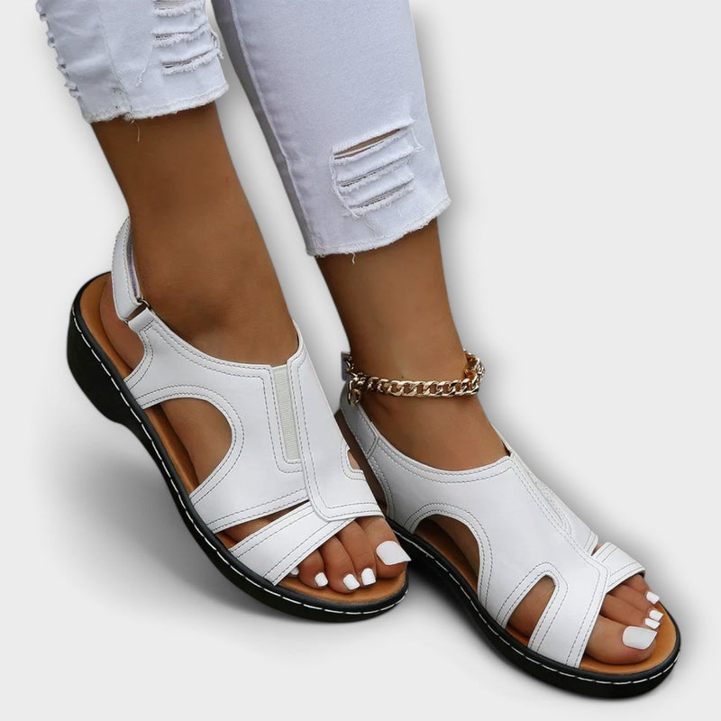 Sandalias cómodas de tacón de cuero
