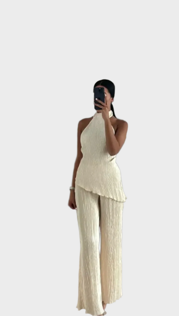 Elegante conjunto plisado