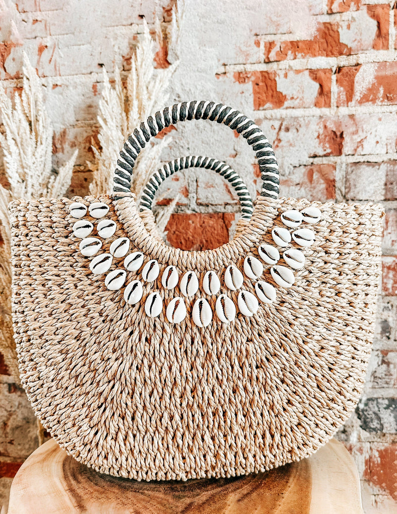 Isabella™ - Bolso de paja con decoración de conchas y detalles hechos a mano
