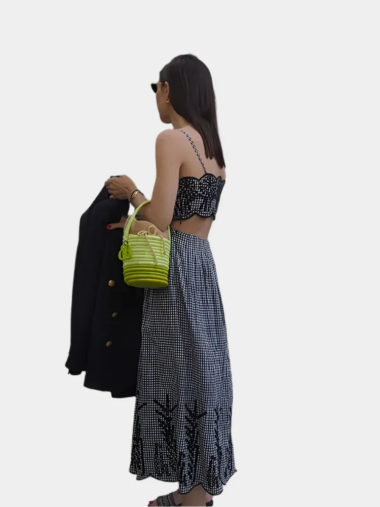 Vestido con estampado de cuadros tradicionales