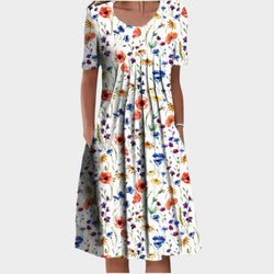 Vestido de verano con costuras florales