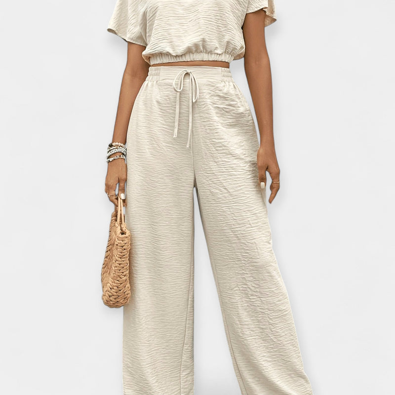 Conjunto holgado y elegante