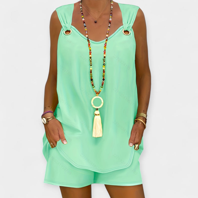 Conjunto de blusa sin mangas y pantalones cortos