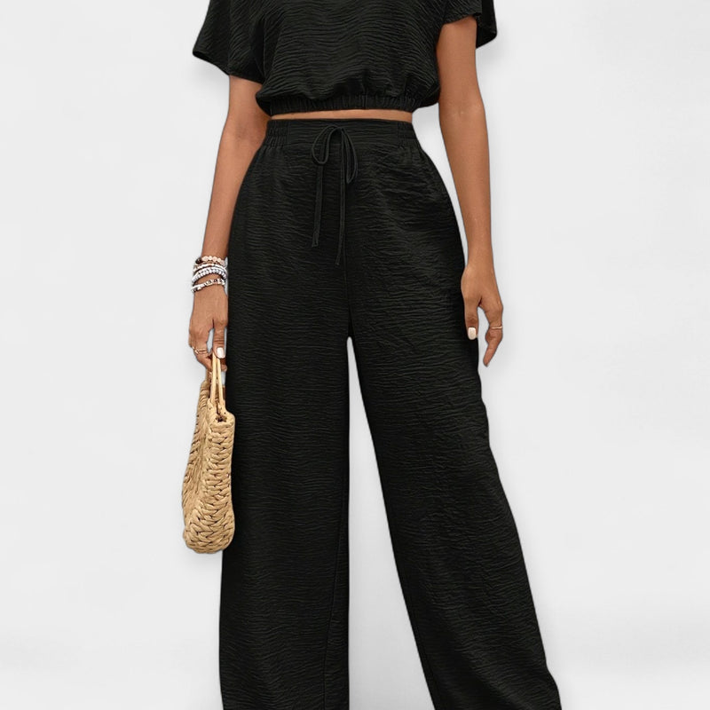 Conjunto holgado y elegante