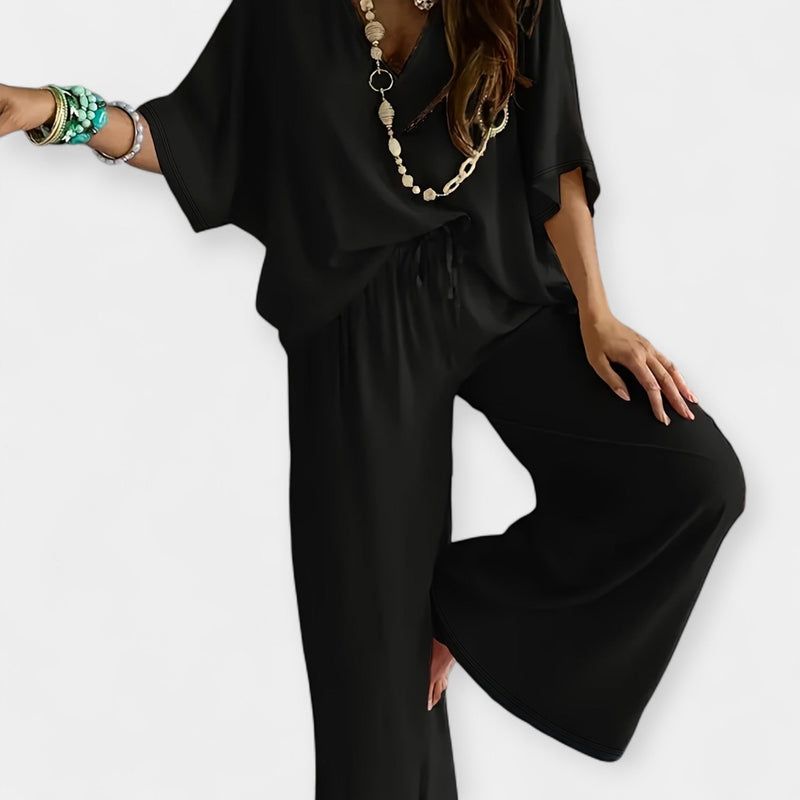 Conjunto aireado con pantalón ancho y blusa holgada
