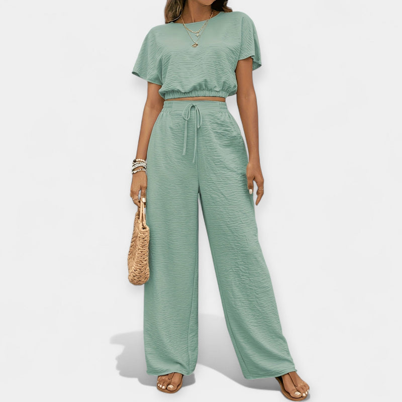 Conjunto holgado y elegante