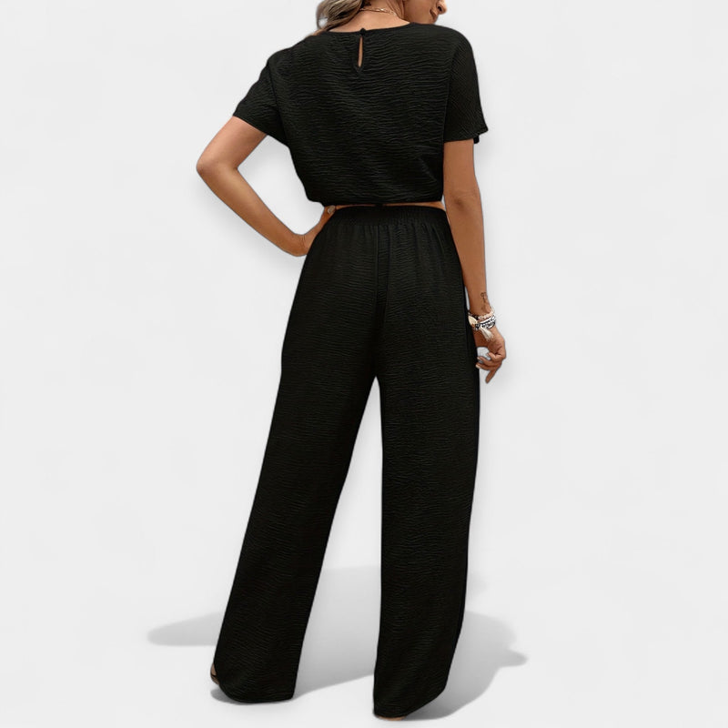 Conjunto holgado y elegante