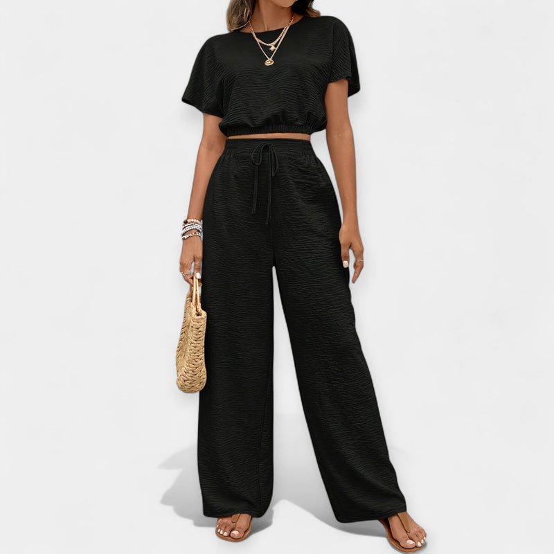 Conjunto holgado y elegante