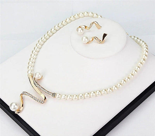 Aya™ | Conjunto de collar y pendientes 